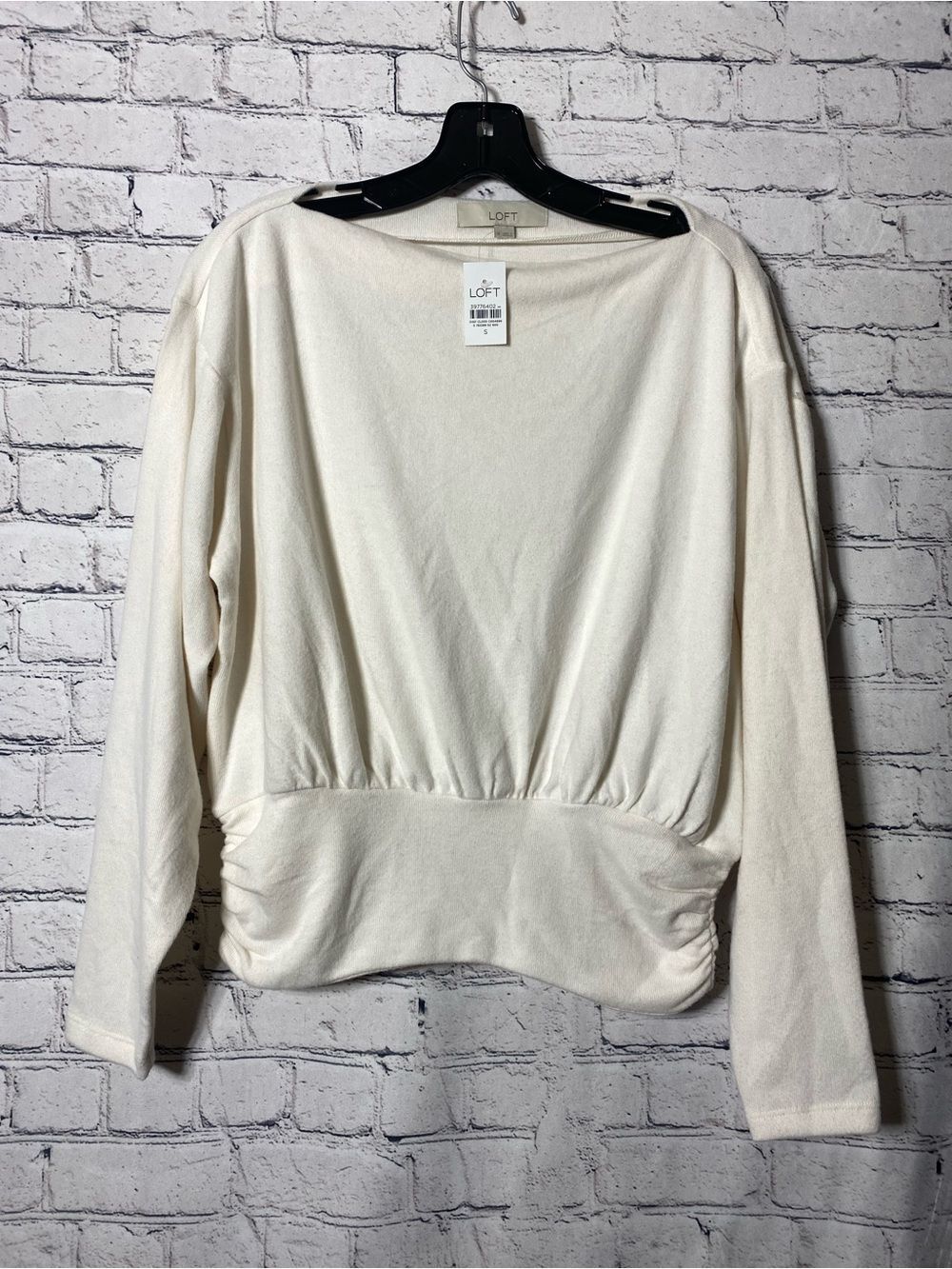 LOFT Women’s Ivory Ruched Hem Boat Neck Long‎ Sleeve Top Size Small NWT